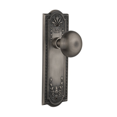 Meadows Plate with New York Door Knob