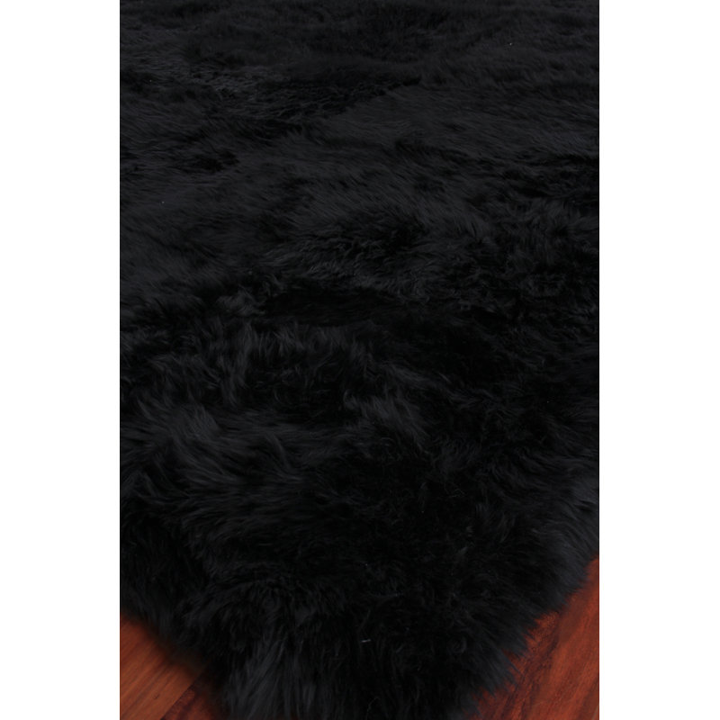 Sheepskin Area Rug in Black, Rectangle 5' x 8'