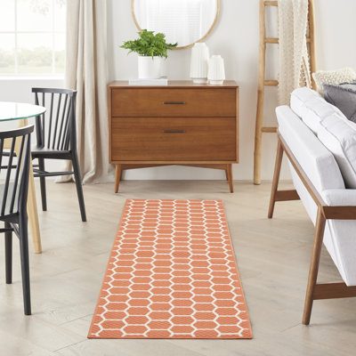 Casie Geometric Reversible Indoor / Outdoor Area Rug in Orange