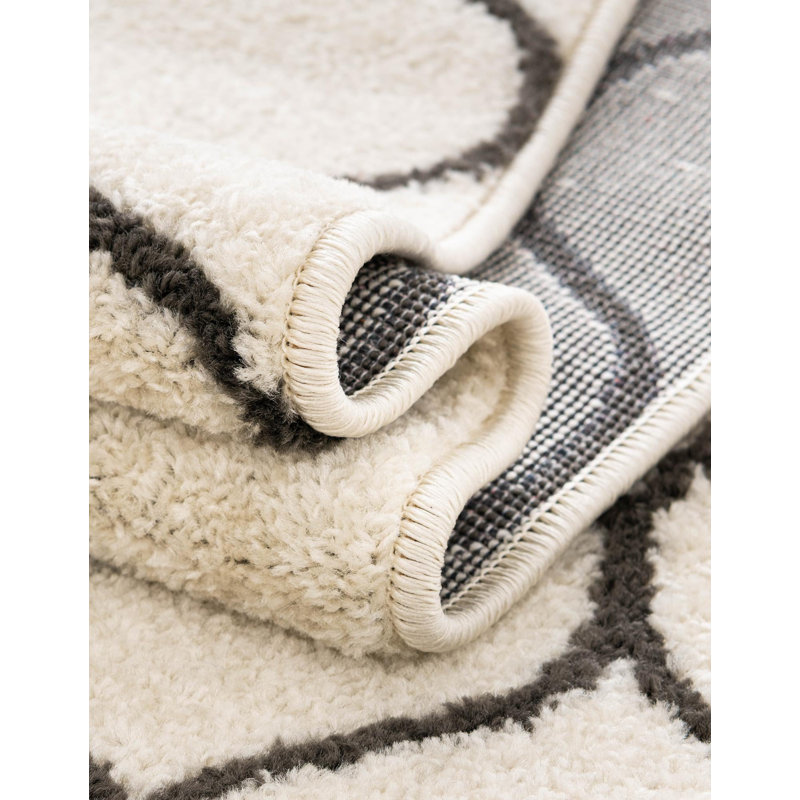 Llanet Geometric Indoor Rug, Rectangle 6'1" x 9'