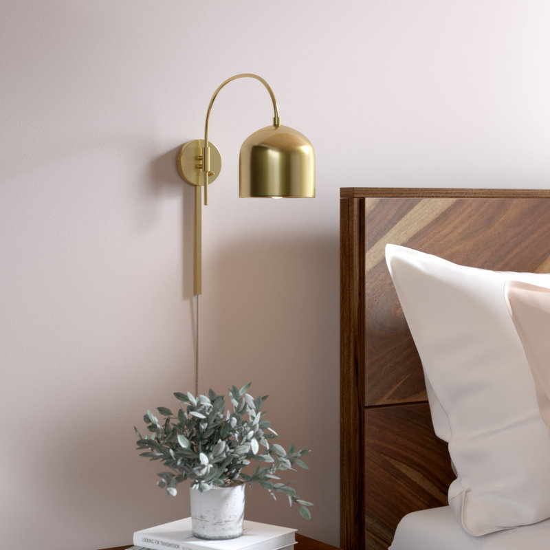 Applique murale réglable 1 lumière Meridian en laiton naturel, Laiton naturel