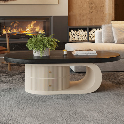 Table basse ovale de rangement de style médiéval