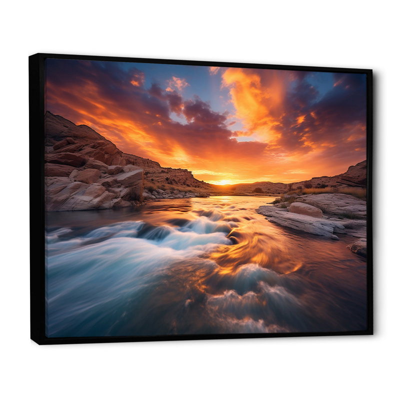 «Golden Sky Sunset Wild Flowing River Mountain I», reproduction sur toile, H 30 po x l 40 po x P 1,5 po, Cadre flottant noir