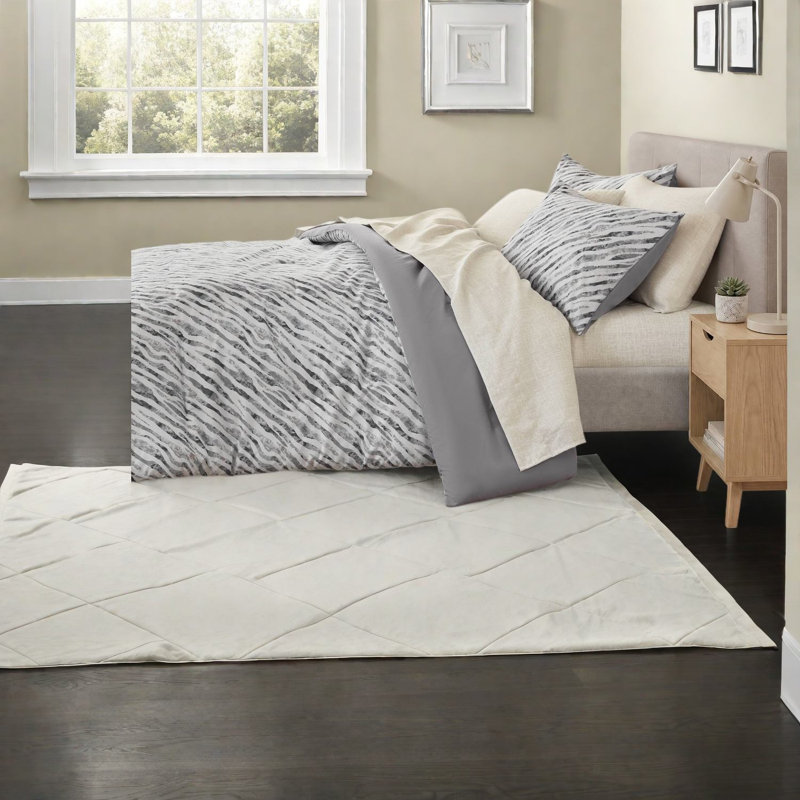 Striped and Abstract Comforter Set
