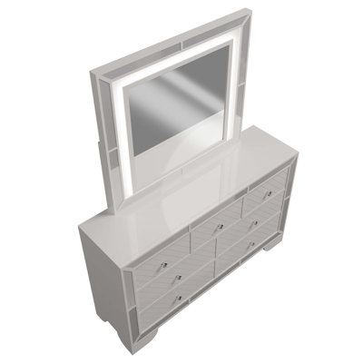 Commode 1 pièce de style contemporain avec poignées en forme de losange et finition crème pour un rangement élégant dans la chambre à coucher