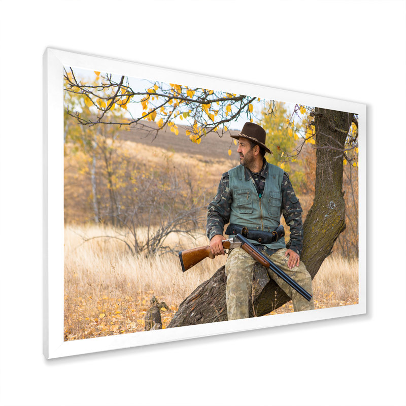 Hunters Pursuit sur toile, Cadre simple blanc, H 30 po x l 40 po x P 1,5 po
