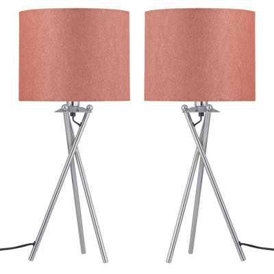 Valleyview Metal Tripod Lamp