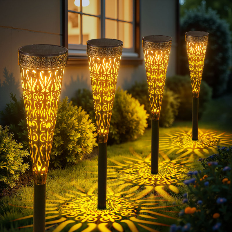 Éclairage solaire de sentier solaire pour l'extérieur, nouveau luminaire d'extérieur solaire rétro en métal brillant, lumières de jardin solaires auto-éteintes et imperméables Ip65 pour éclairage de jardin à énergie solaire pour allée de patio