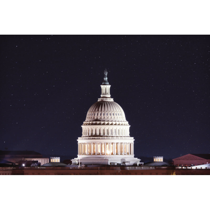 «US Capital At Night» par Lori Deiter - reproduction, H 8 po x l 12 po, No, Toile tendue