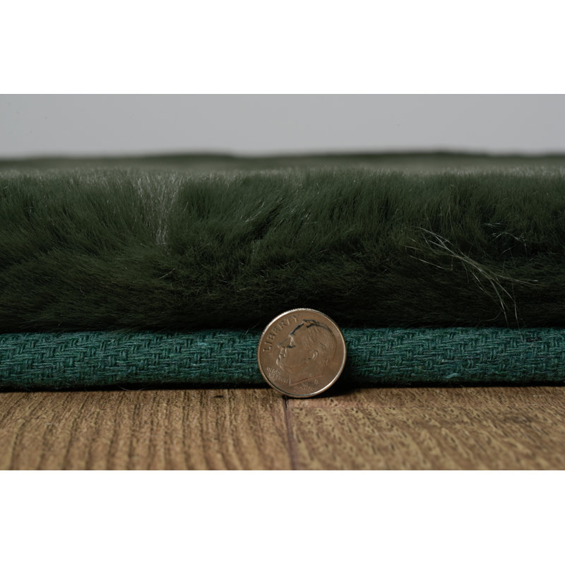 Jalissia Faux Rabbit Fur Hand Tufted Solid Color Rug, Rectangle 5' x 7'