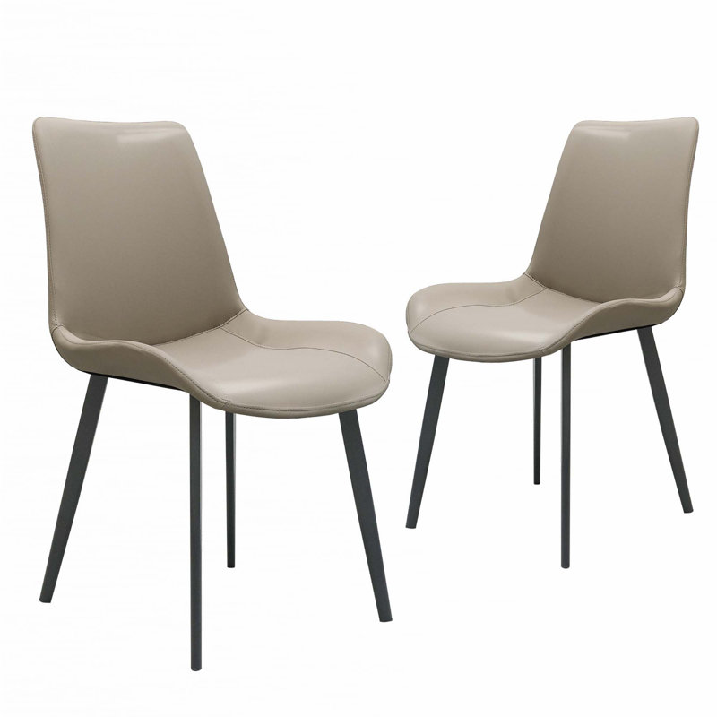 Chaise en polyuréthane avec pieds en métal