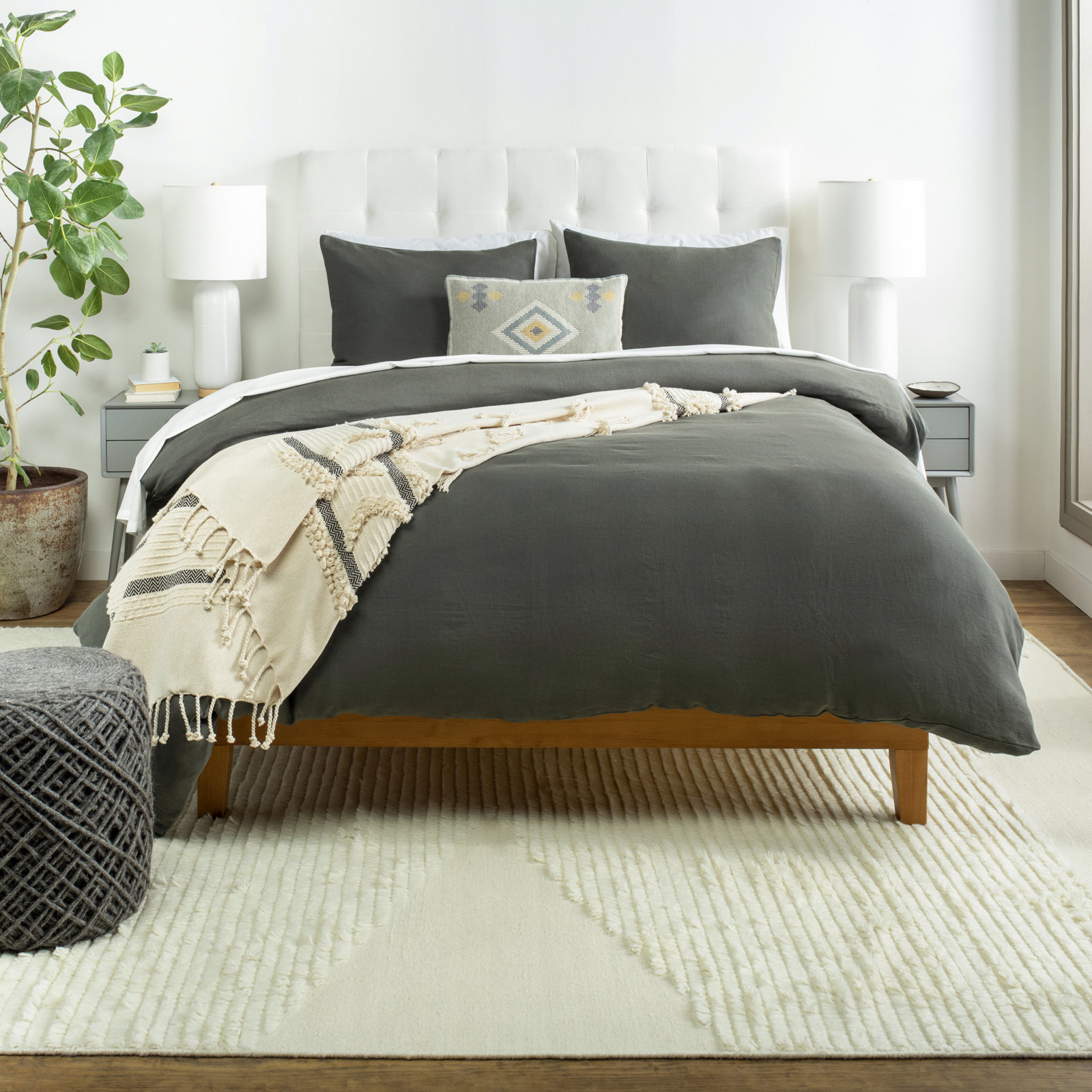 Pia Linen Shams, Dark Green