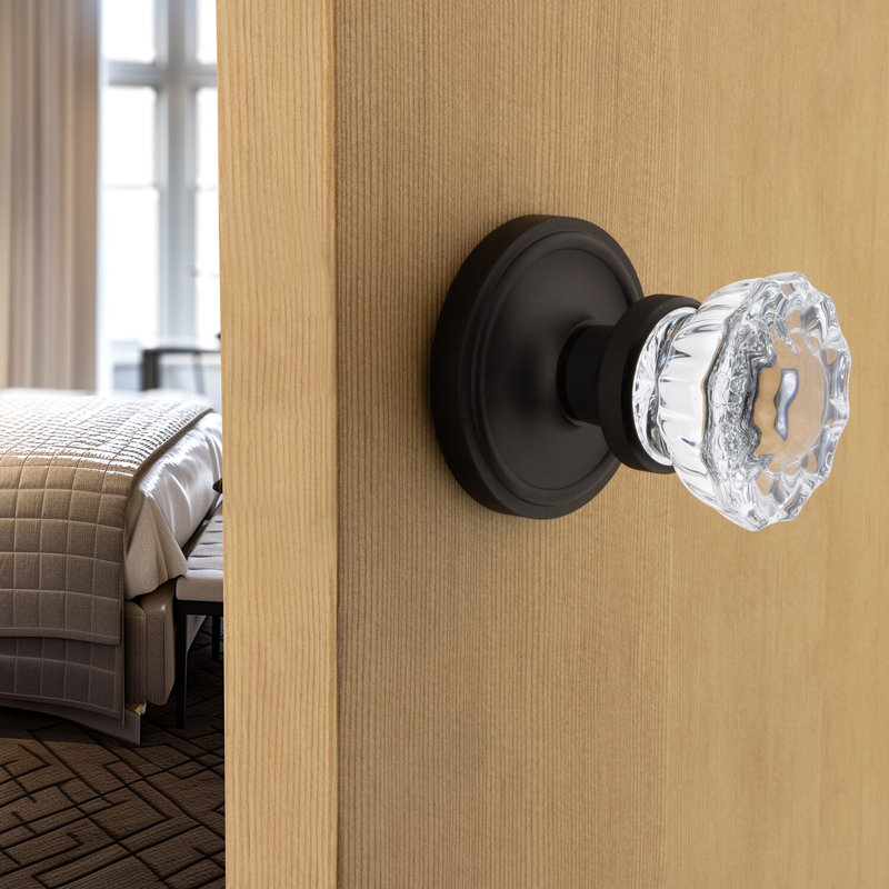 Classic Rosette with Crystal Door Knob, Polished Brass