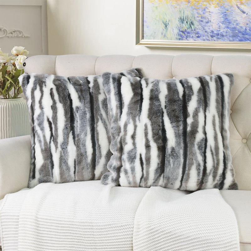Housse de coussin multicolore en fausse fourrure Euro, 20 po x 20 po, gris