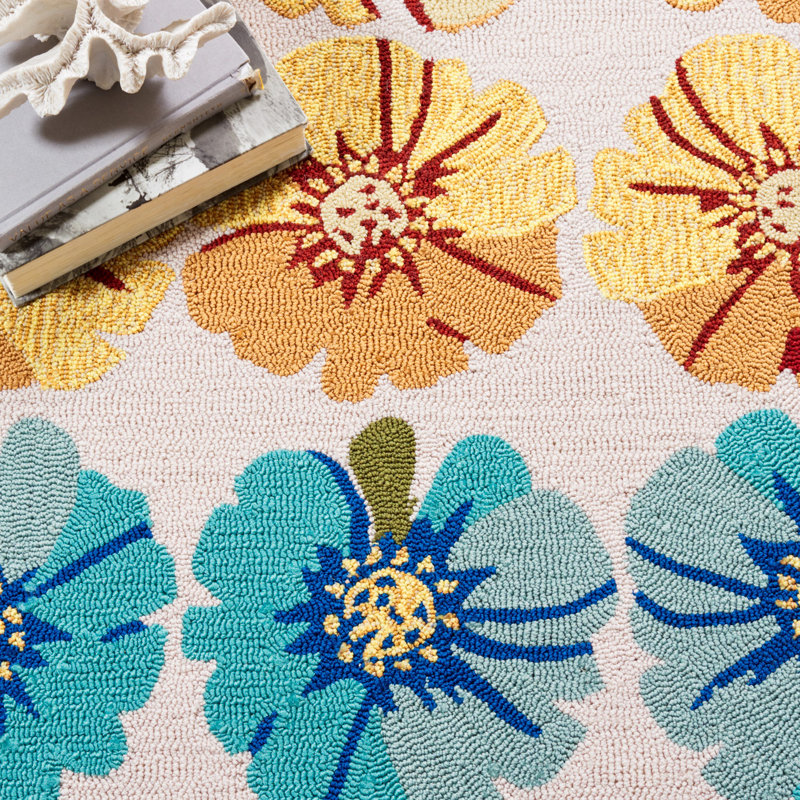 Doyle Hand Hooked Performance Floral Rug, Round 4'