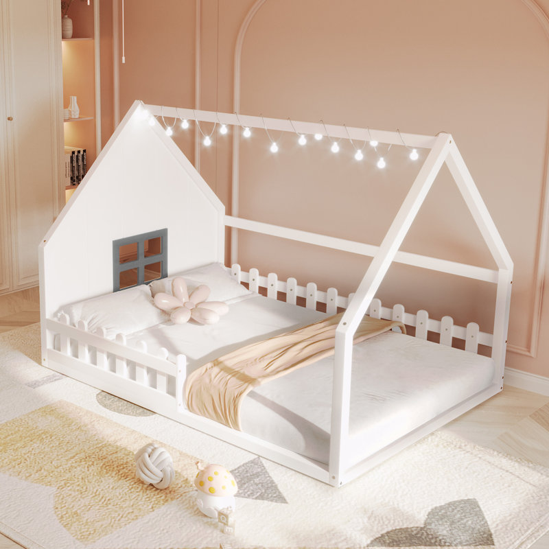 Lit en bois avec fenêtre et clôture, Blanc