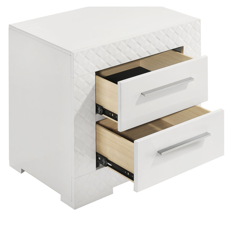 Pierce White High Gloss 4-piece Queen Bedroom Set, Gloss White