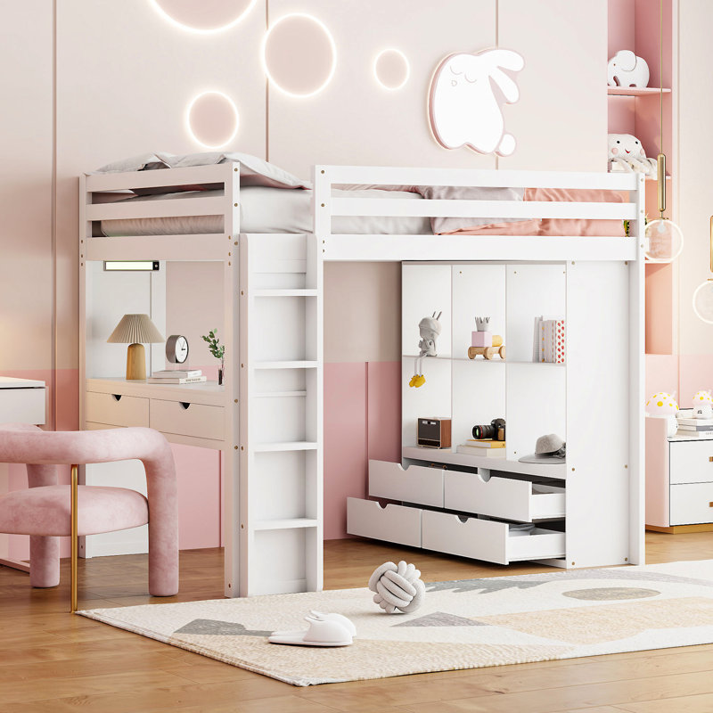 Lit mezzanine gris avec un vaste inventaire de grandes tablettes, bureau fonctionnel, éclairage à DEL - taille élégante et sécuritaire dans une réserve abondante et bureau pratique