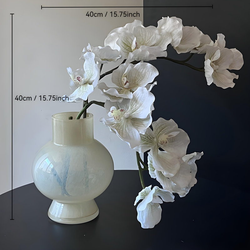 Ornements de fleurs simulées
