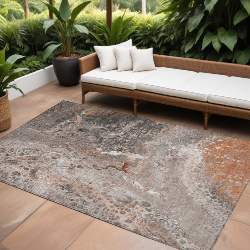 Tapis d'extérieur lavable abstrait 8 pi x 10 pi en cuivre et gris terre cuite