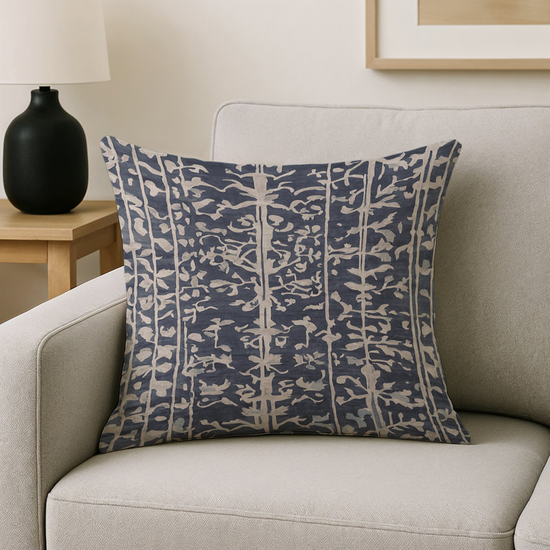 Coussin décoratif intérieur et extérieur Modern, Carré 16 po, Bleu marine / ivoire / beige floral