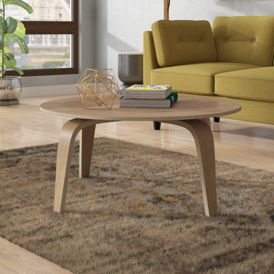 Table basse à 4 pieds