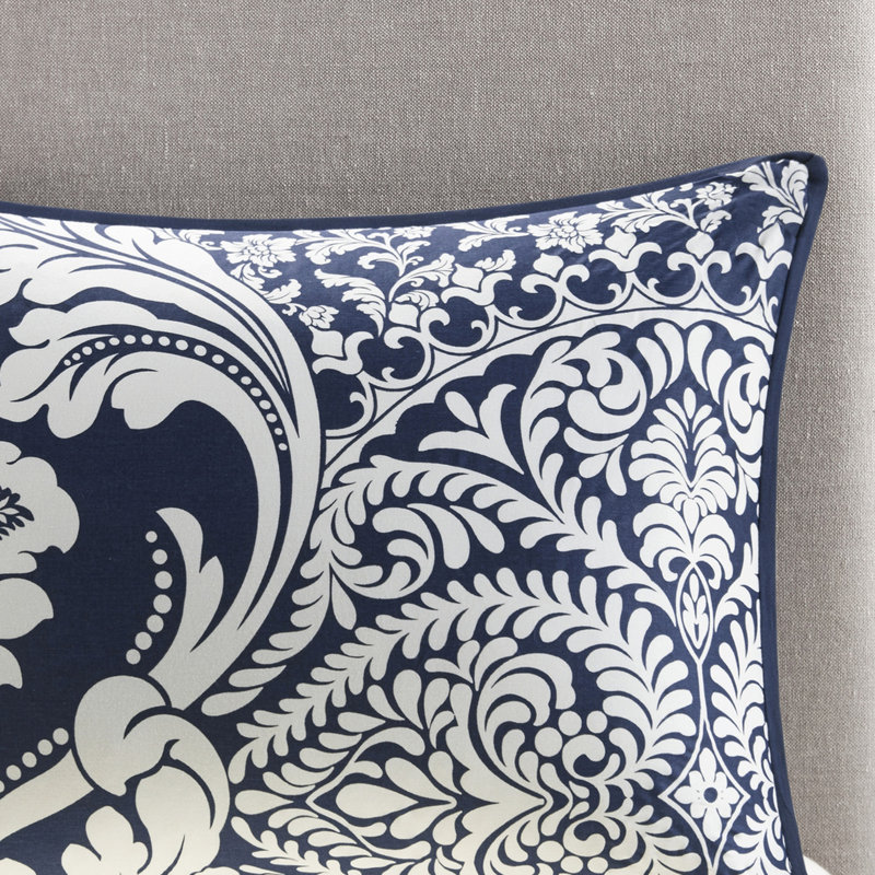 77335735a Comforter