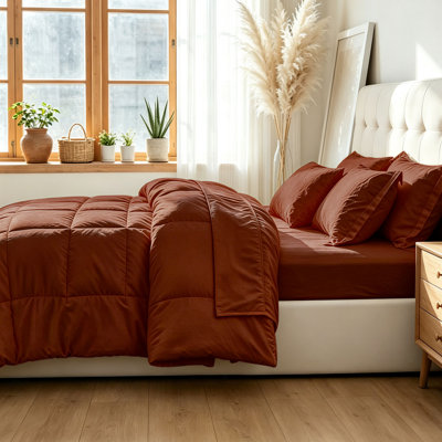 Ensemble de literie complet pour lit simple, couleur terre cuite, 5 pièces, en microfibre douce, comprenant couette, draps, taie d'oreiller et housse de coussin.