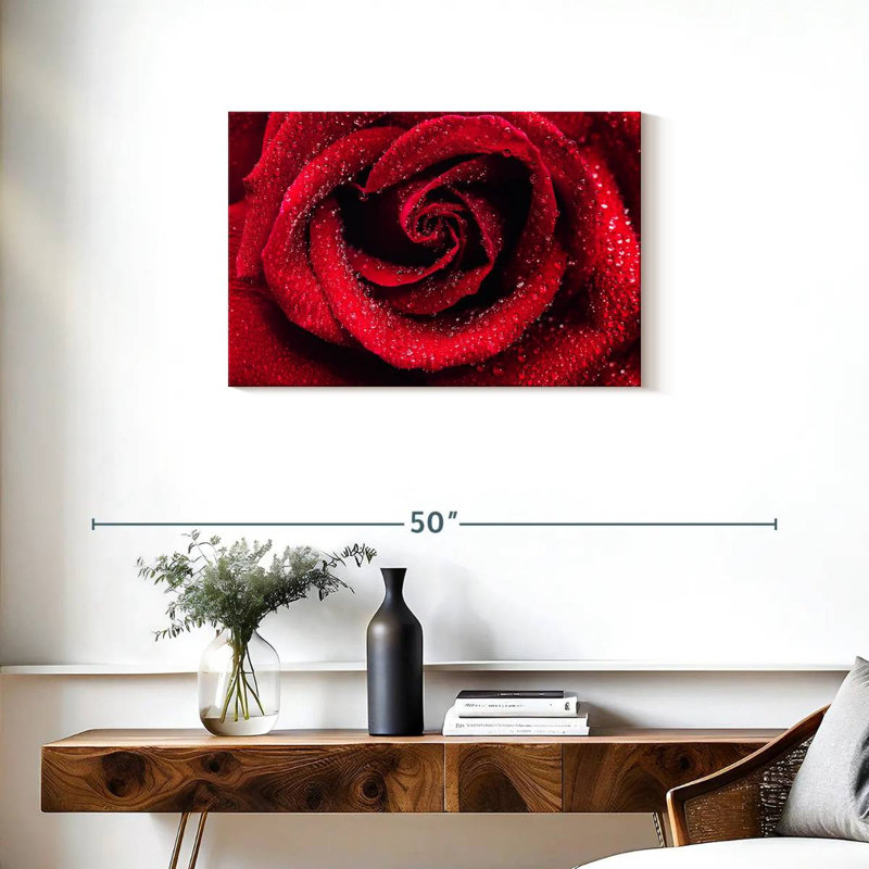 Gouttelettes sur une rose rouge, H 20 po x l 30 po