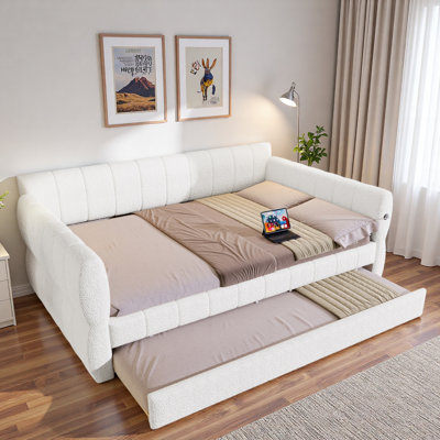 Upholstered Daybed With Usb And Trundle