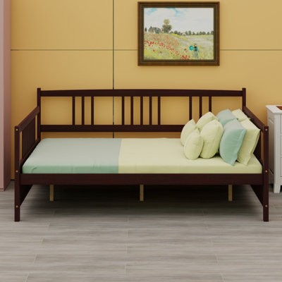Minimalist Bedroom Daybed Including Robust Support Legs