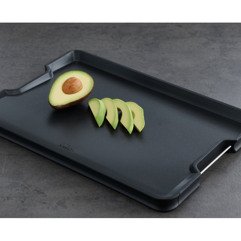 Joseph Joseph Cut & Carve Plus planche à découper multifonction, Noir, L 13,25 po x L 18,5 po