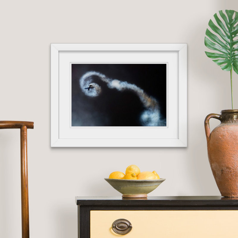 1 photographie par Loop par Ionut Harag, Cadre blanc, H 20 po x l 26 po x P 1 po