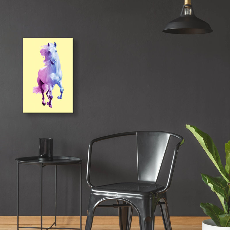 «Minimal Yelow Horse» par Mark Ashkenazi, H 24 po x l 16 po x P 0,2 po