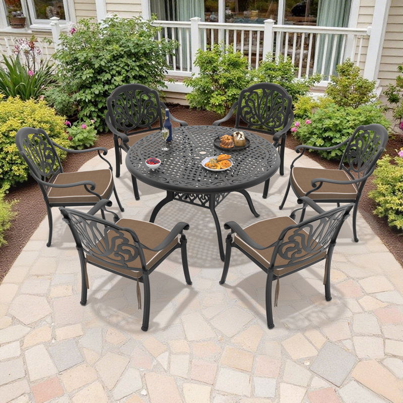 Ensemble de salle à manger d'extérieur rond de 122 cm (48,03 po) avec trou pour parasol, 6 chaises empilables, coussins bruns, ensemble de 7 pièces