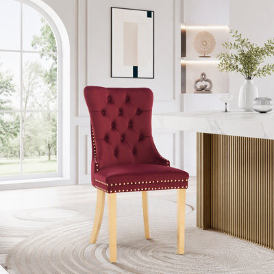 Ensemble de chaises de salle à manger en velours à dossier haut, pieds dorés et garniture cloutée