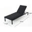 Ensemble de chaises longues modernes en aluminium pour se détendre à l'extérieur, rehaussant le style du patio.