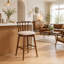 Tabourets de bar d'intérieur Doria en bois, ensemble de 4, alliant design traditionnel et contemporain-582577219-582577221