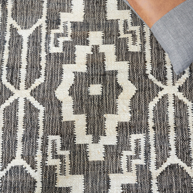 Natural Fiber Flat Weave Jute Southwestern Rug, Square 6'