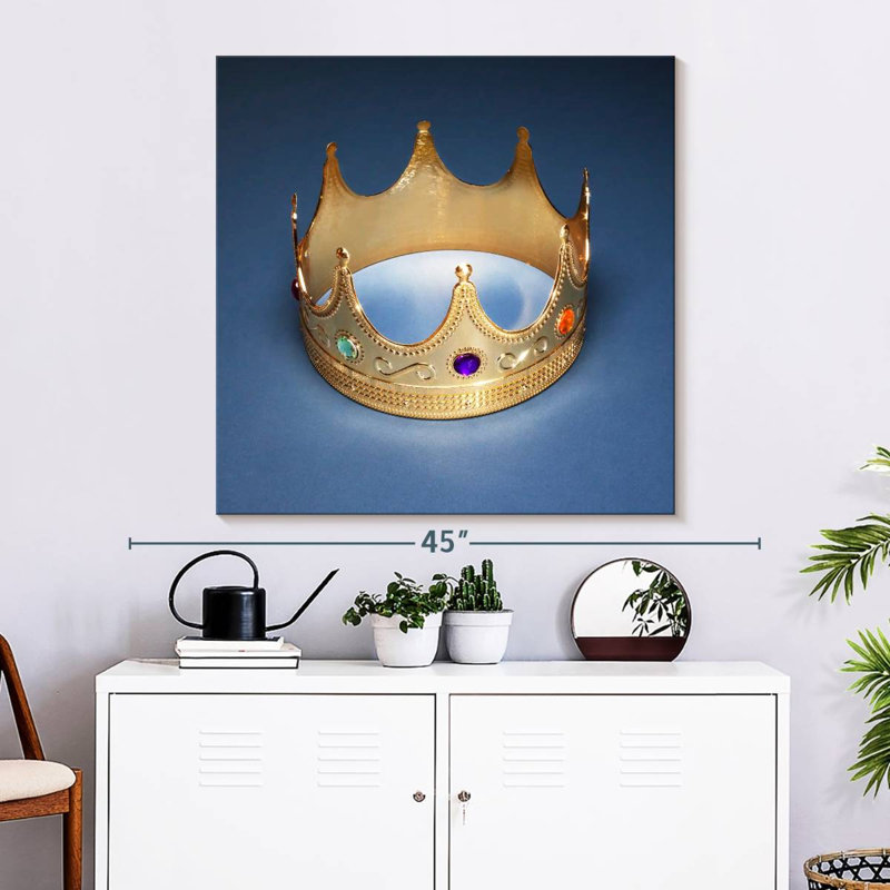 Kerner King's Crown, 33" H x 33" W