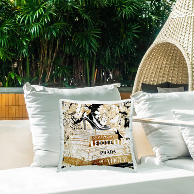 Coussin d'extérieur imprimé à motif floral Stupell Industries Glam Fashion Heal Book Stack par Ziwei Li