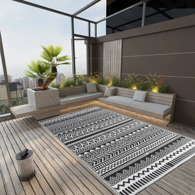 Englewood Indoor / Outdoor Area Rug