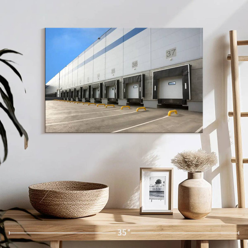 Lilie Loading Dock, 16" H x 24" W