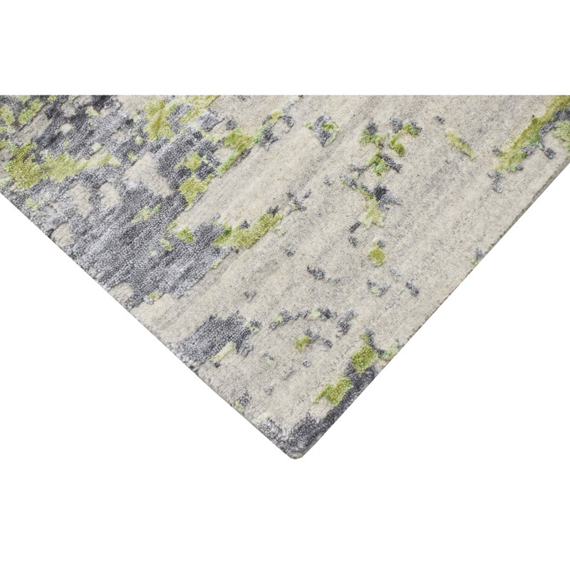 Abstract Area Rug in Green, Rectangle 2' x 3'