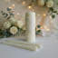 L'ensemble de bougies de mariage Hosley de 11,50 pouces de hauteur et crème comprend 1 pilier et 2 chandelles, parfaits pour les mariages, les événements spéciaux et l'éclairage d'urgence ou pour la méditation spa Reiki