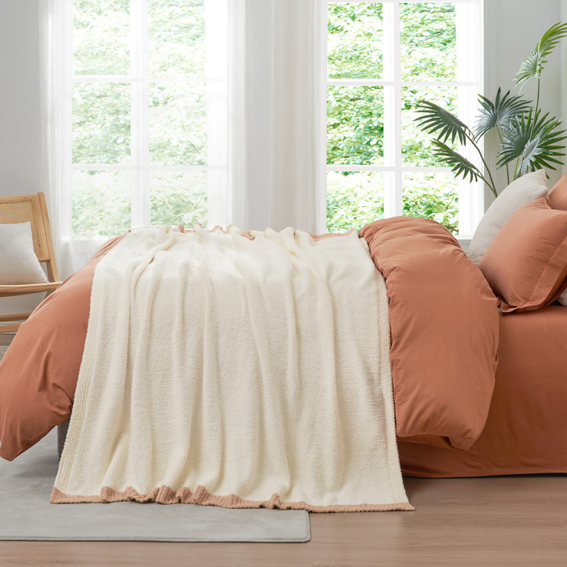 Jeté réversible en tricot de plumes, L 80 po x l 60 po, Crème