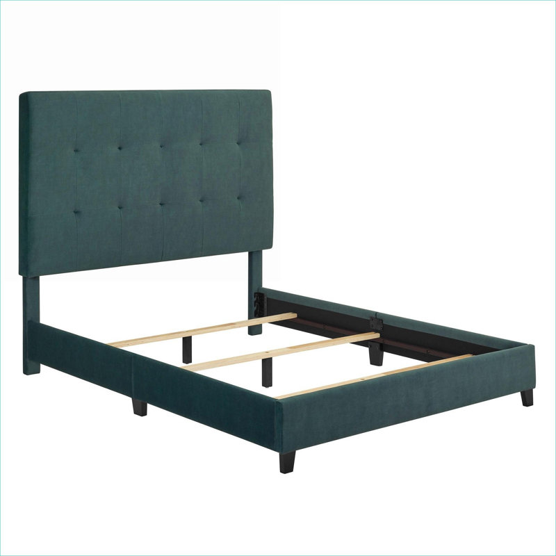 Queen Size Tufted Upholstered Platform Bed Soft Green Velvet Fabric With Sturdy Interlocking Frame