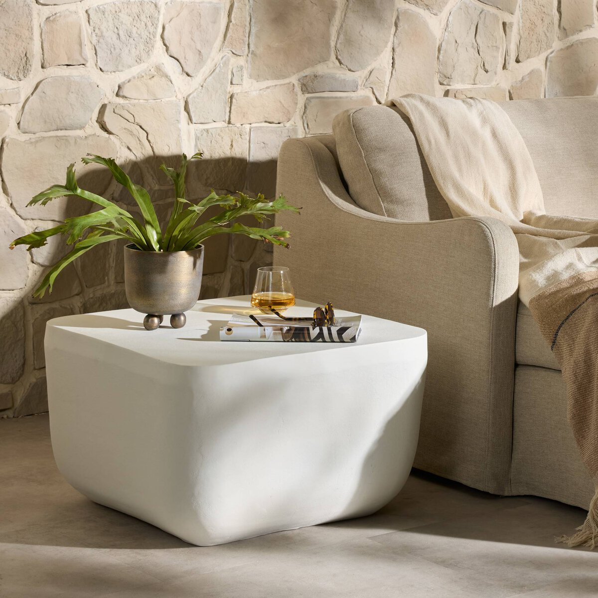Eponine 24.75'' Outdoor Side Table, Matte White