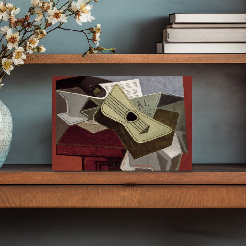 Guitare et journal, 1925 - Estampe d'art mural contemporain abstrait, H 12 po x l 18 po