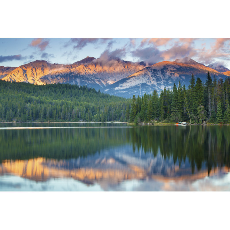 Pyramid Lake at Dusk par Glowingearth, H 24 po x l 36 po